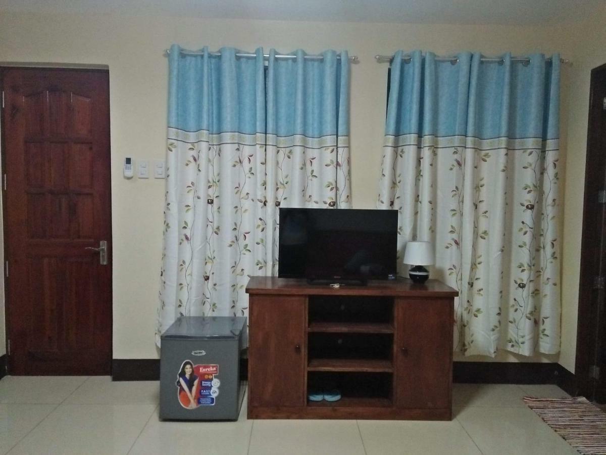 Lourdes Inn Paranaque City Exteriör bild